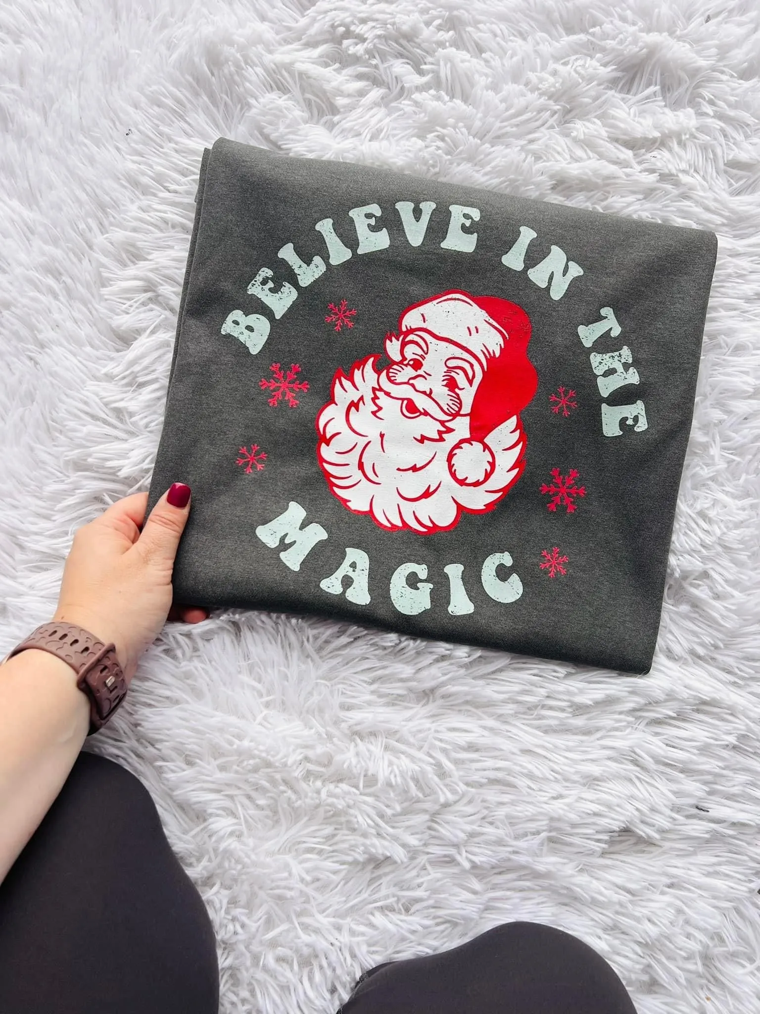 {BELIEVE IN THE MAGIC} Santa Pepper Crew Neck Tee