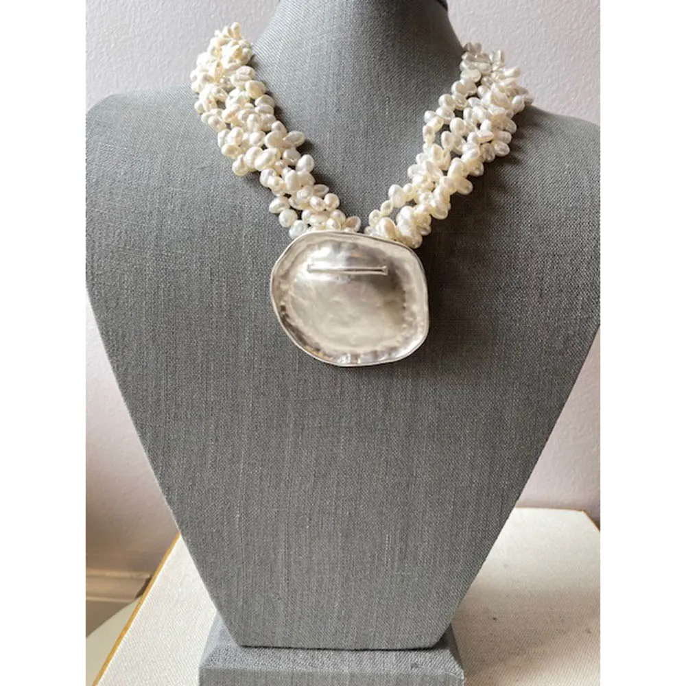 Freshwater Pearl Necklace With Disc