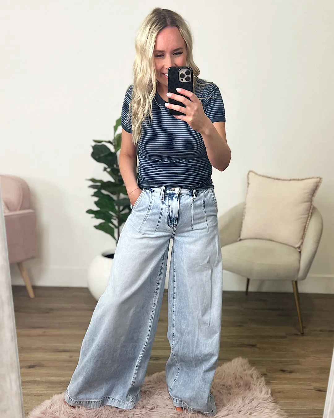 NEW! KanCan Elsie Ultra Wide Leg Jeans