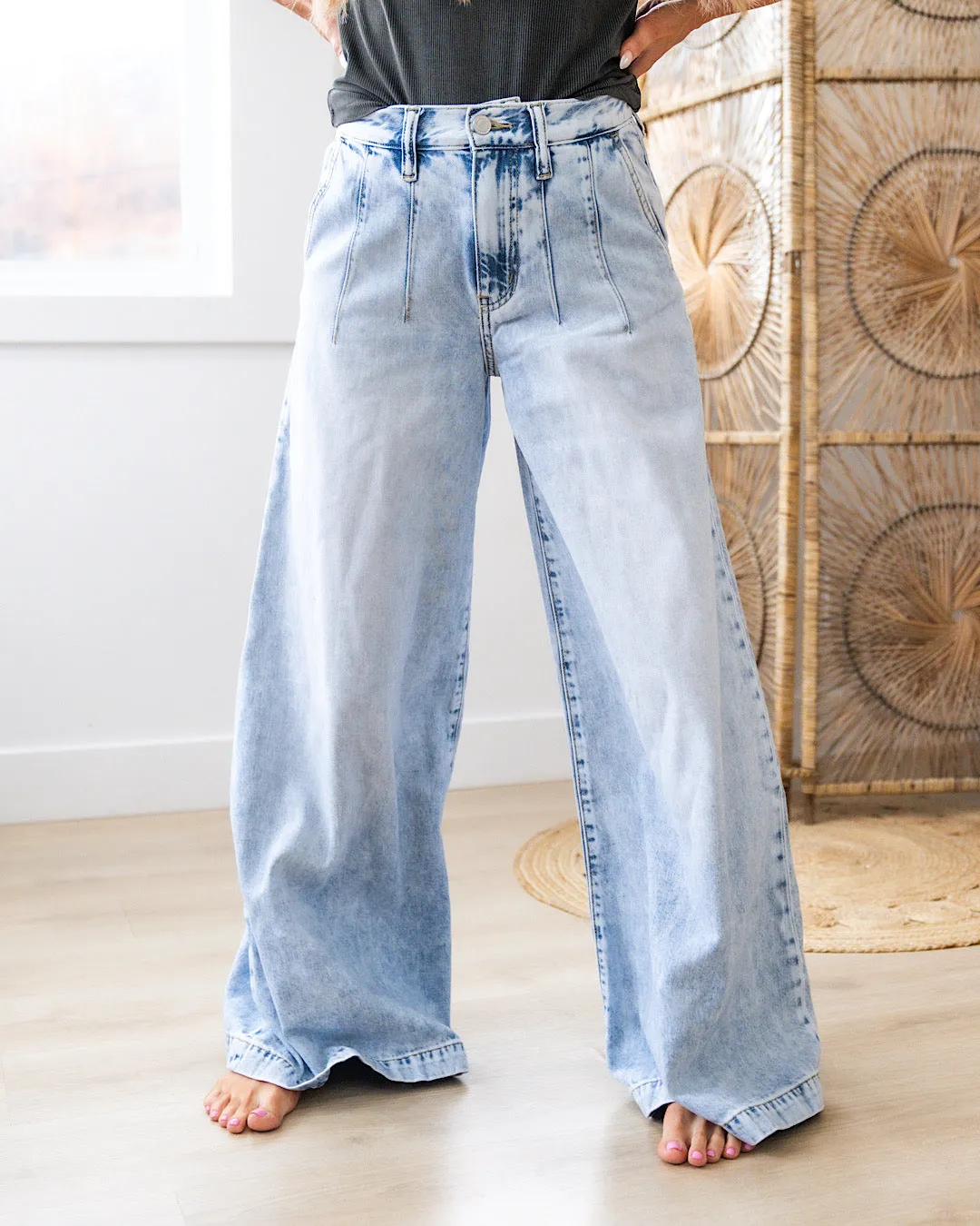 NEW! KanCan Elsie Ultra Wide Leg Jeans