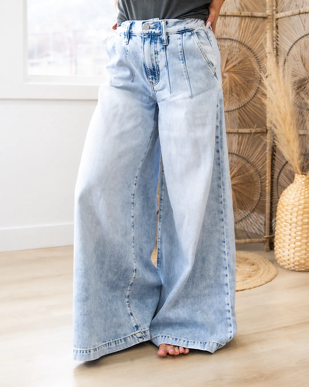 NEW! KanCan Elsie Ultra Wide Leg Jeans