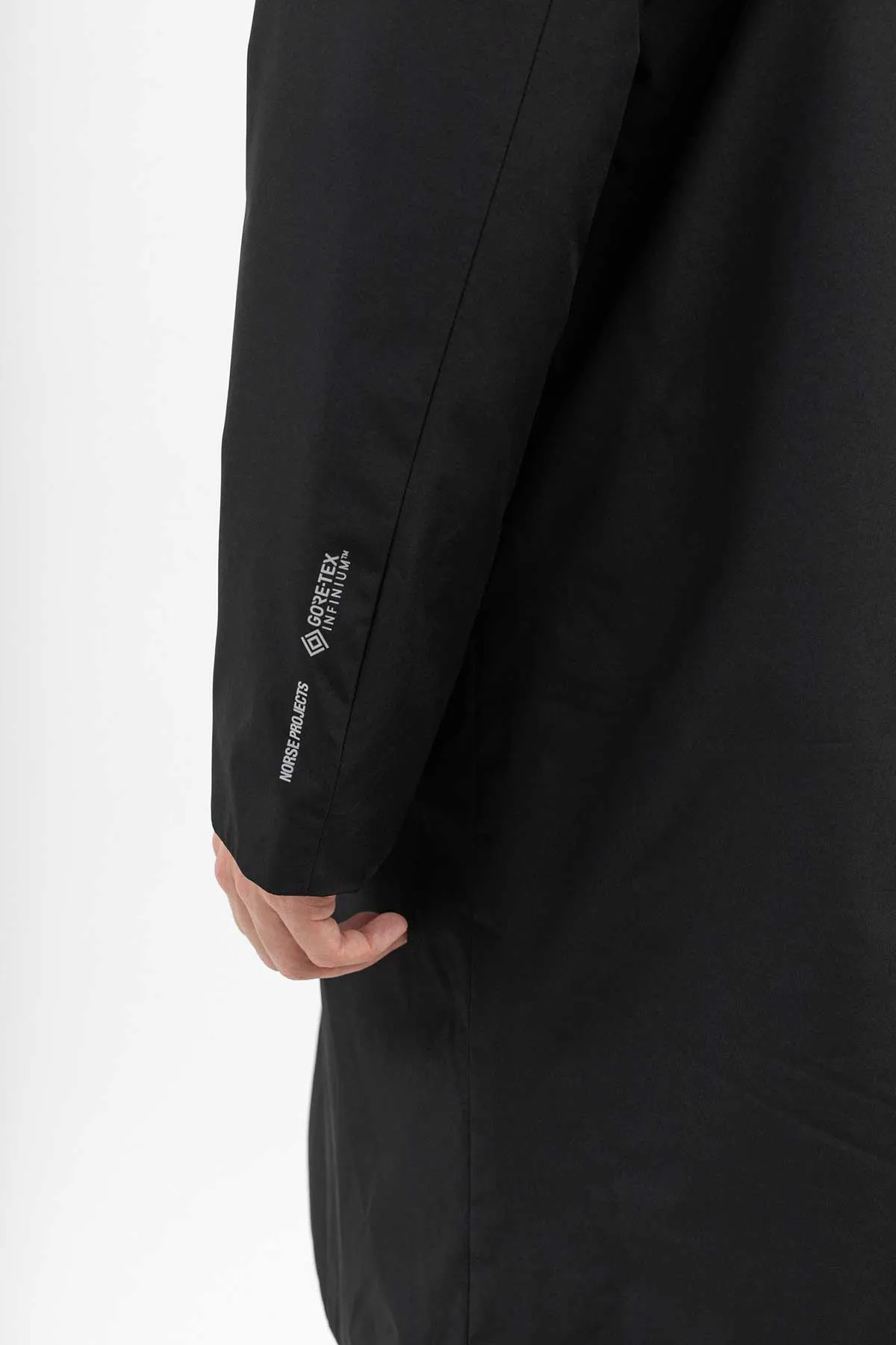 Norse Projects Vargo Gore-Tex Infinium Mac Jacket in Black