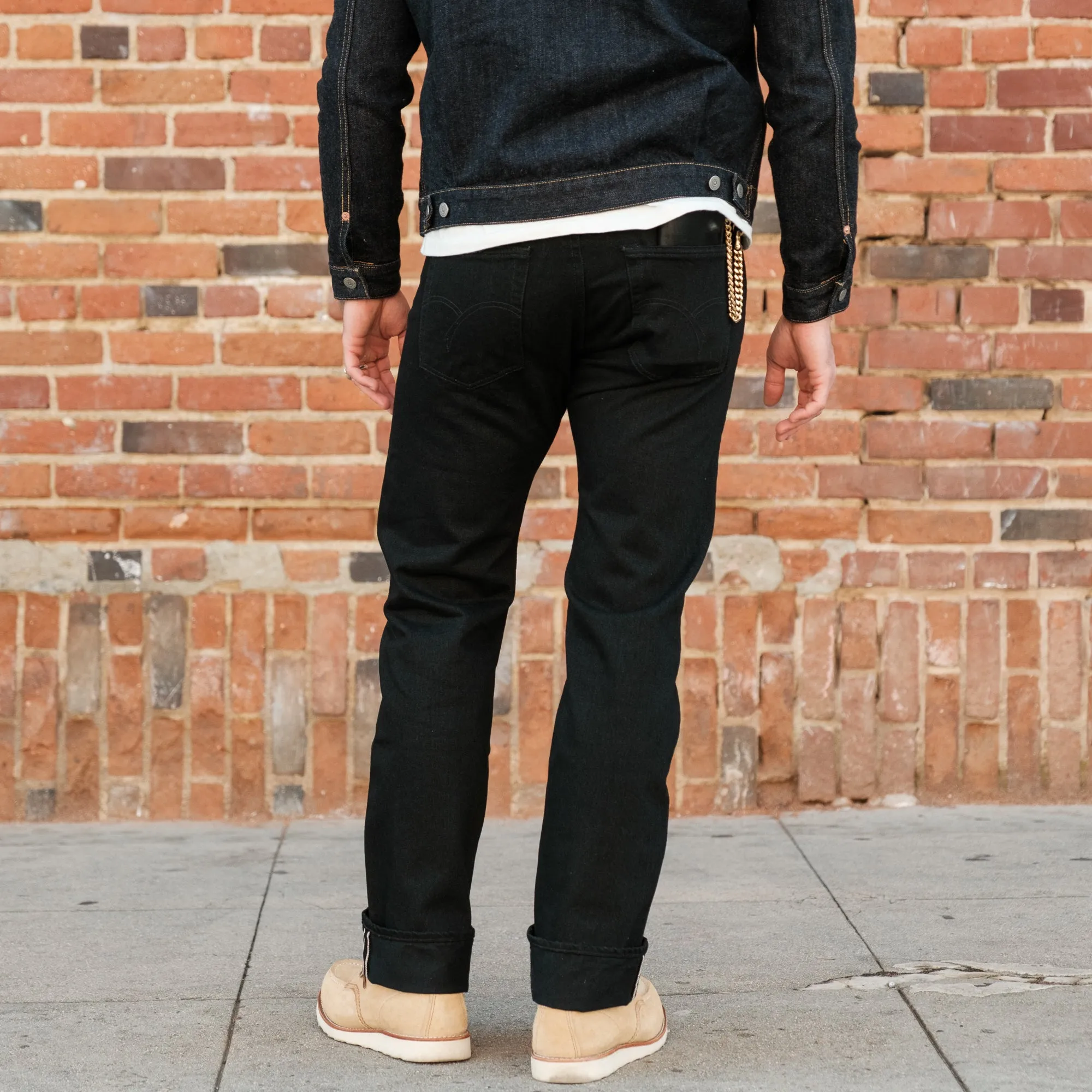 Sleek Black Straight-Cut Flat Head Jeans with Tapered Fit